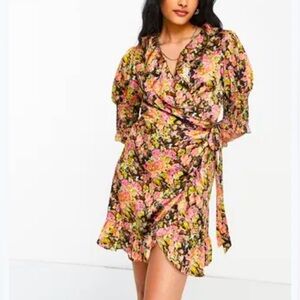 NWT TOPSHOP Floral Wrap Satin Dress